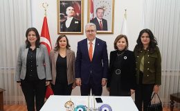 Egeli akademisyenler, üç farklı jinekolojik muayene giysisi geliştirecek