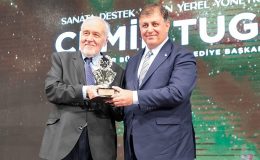 Başkan Tugay’a “Sanata Destek” Ödülü