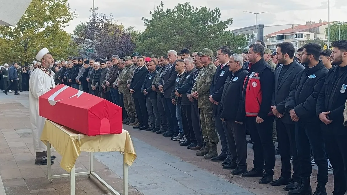 Kore Gazisi Ezelhan Yıldız’a son görev: Dualarla uğurlandı