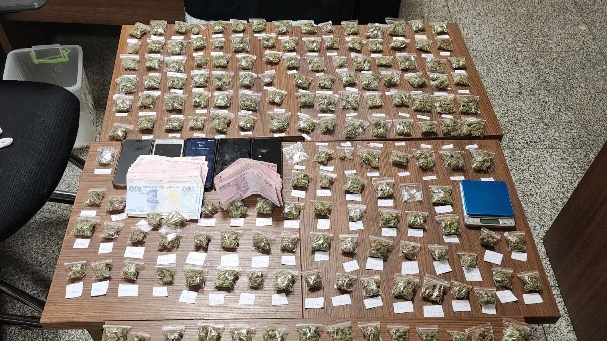 Paket paket satışa hazırlamış… Böyle yakaladılar