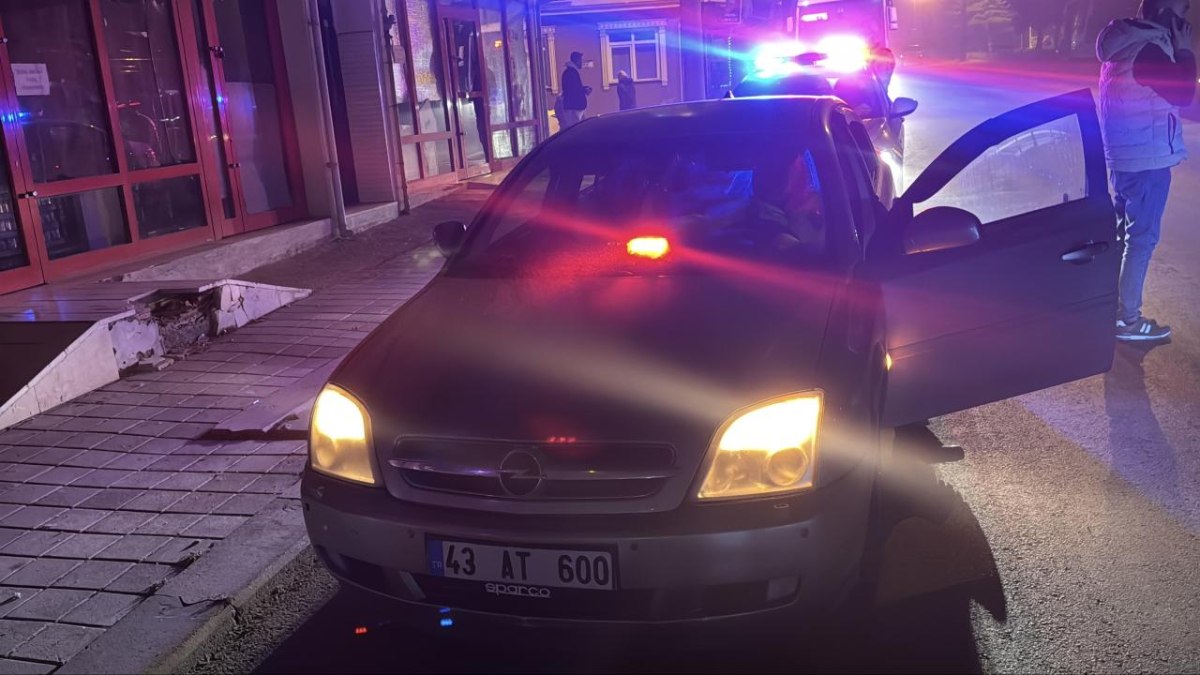 Kütahya’da usulsüz çakar kullanan sürücüye 192 bin lira ceza